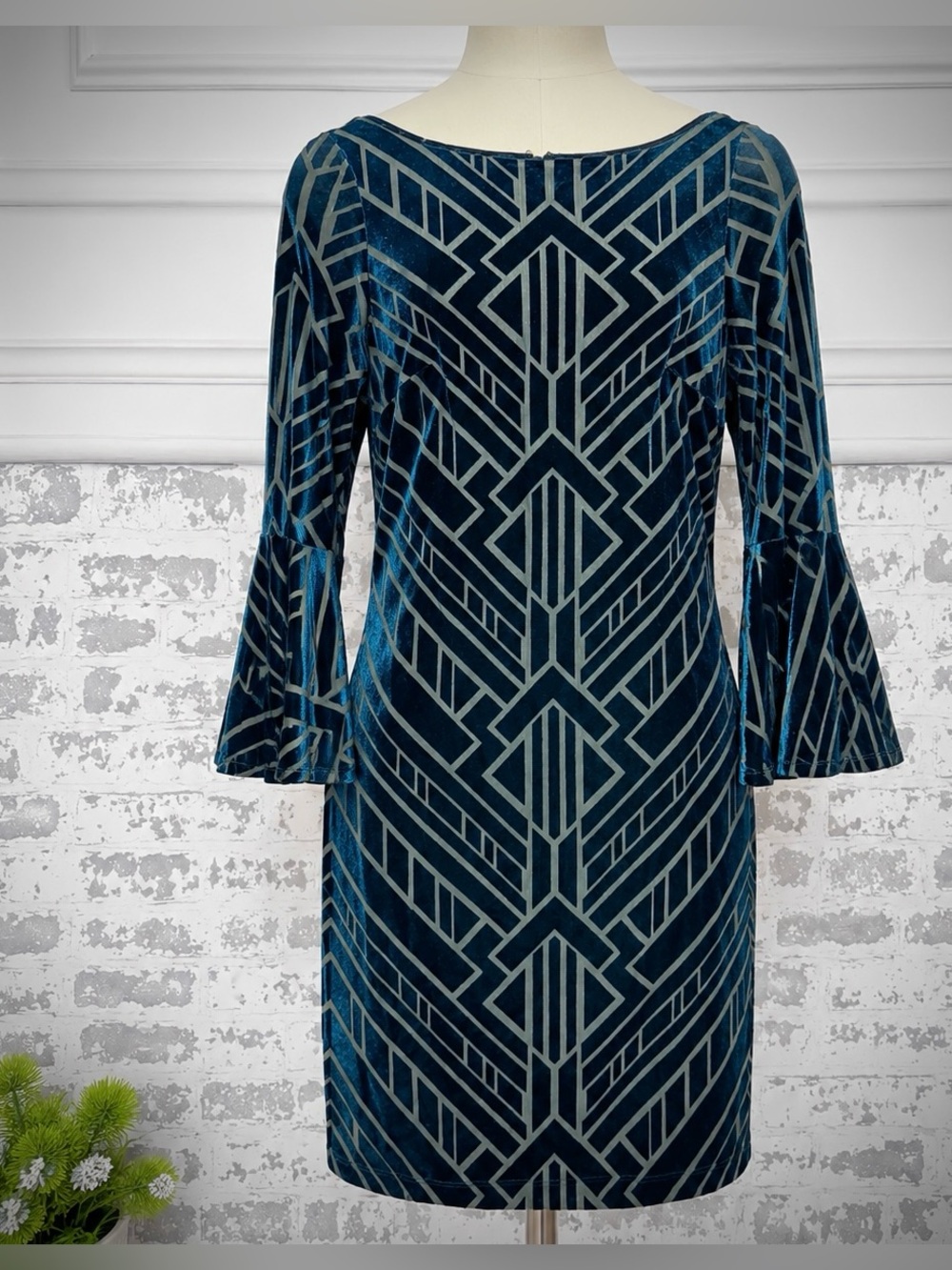 Vince Camuto Black and Teal Geometric Velvet Midi Dress